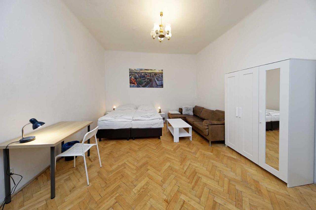 Peter'S Tower Apartments Prague Luaran gambar