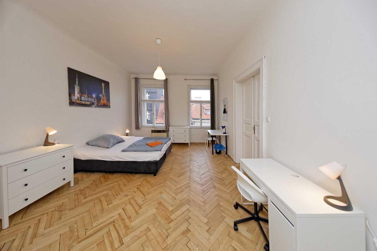Peter'S Tower Apartments Prague Luaran gambar