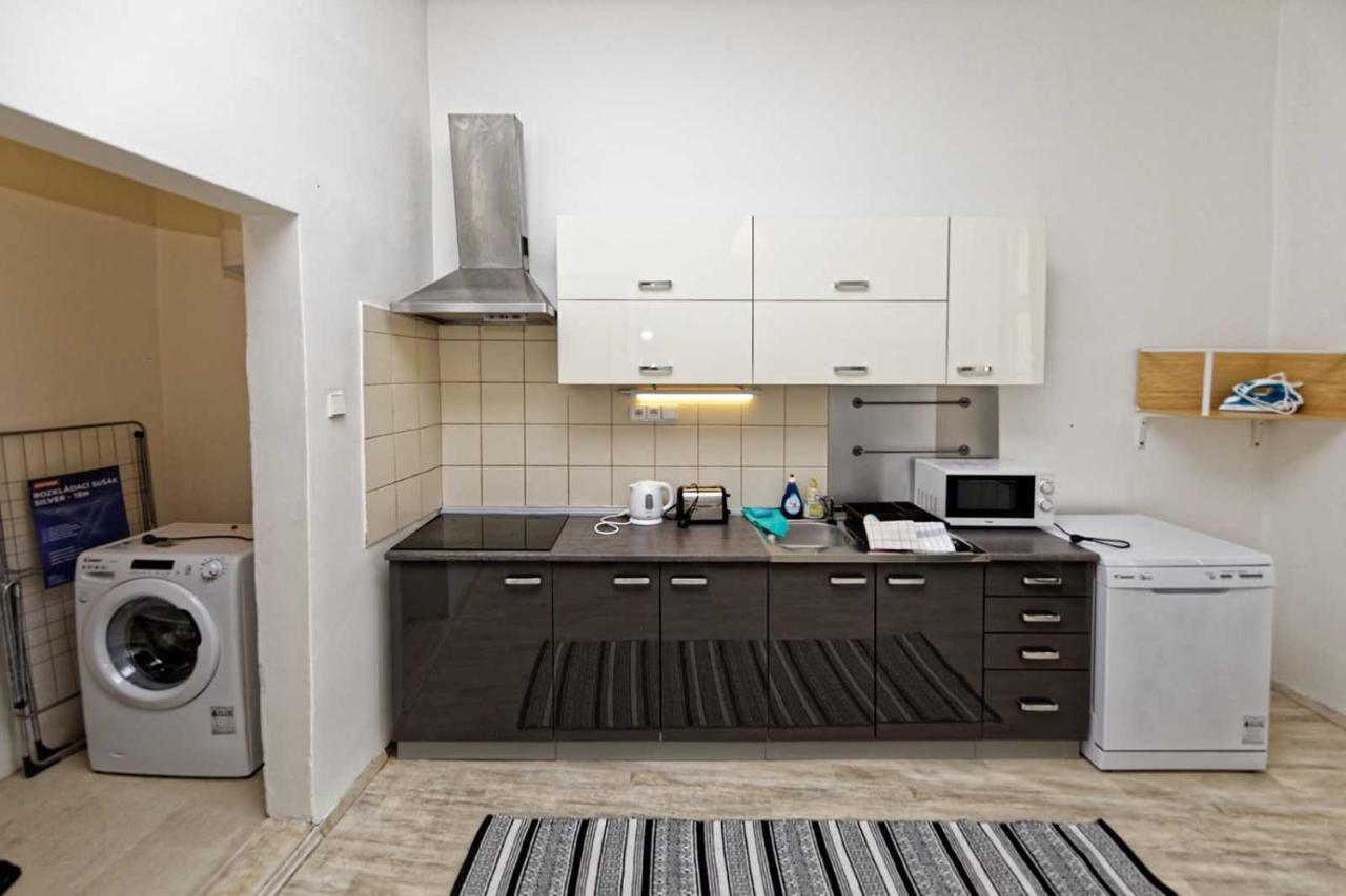 Peter'S Tower Apartments Prague Luaran gambar