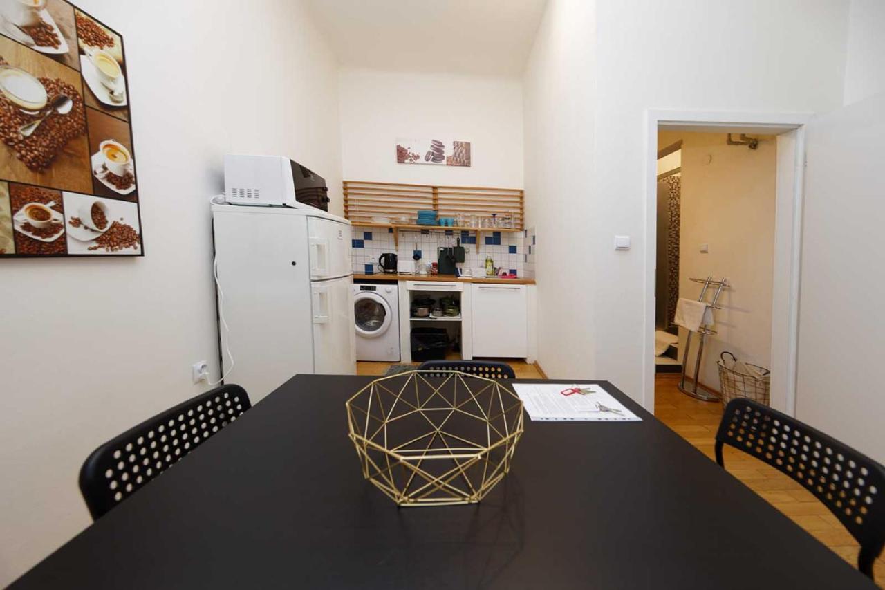 Peter'S Tower Apartments Prague Luaran gambar