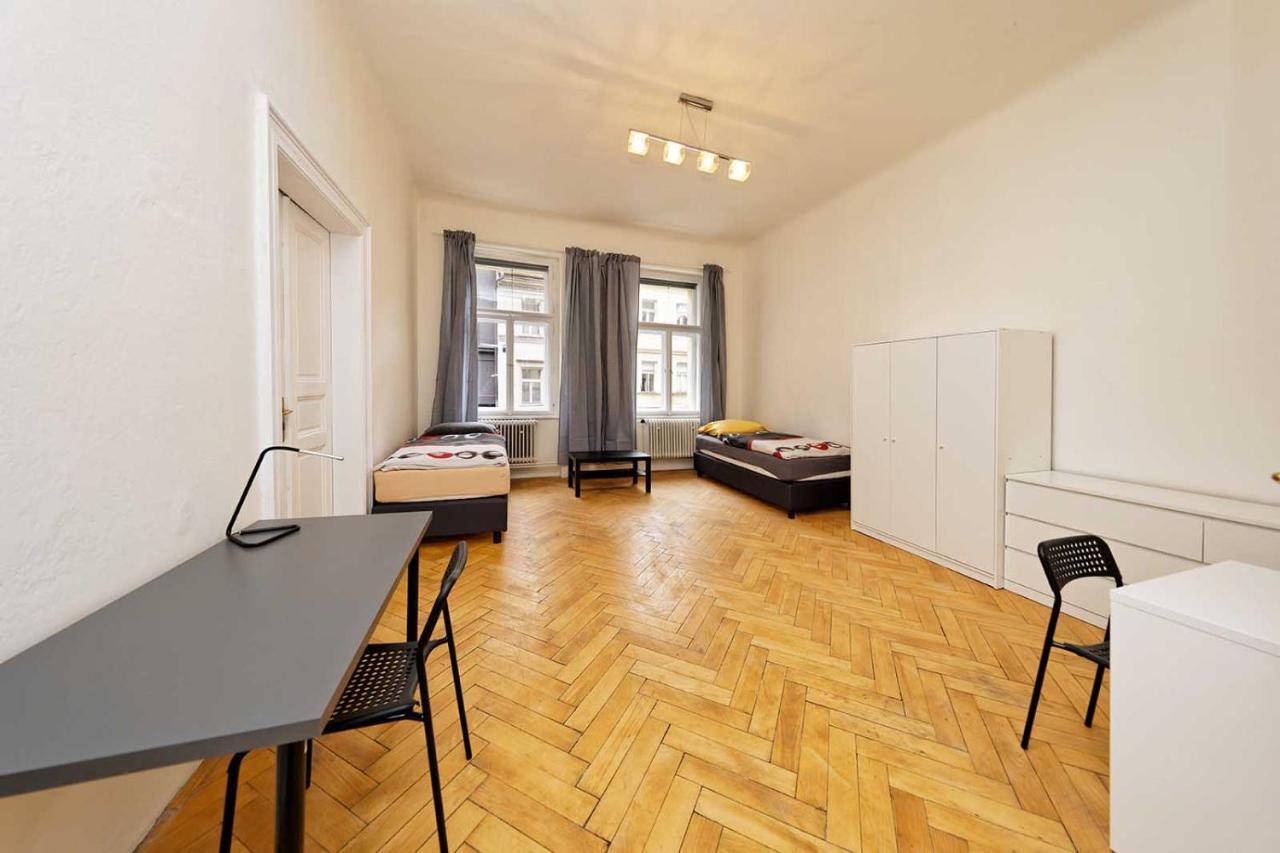 Peter'S Tower Apartments Prague Luaran gambar
