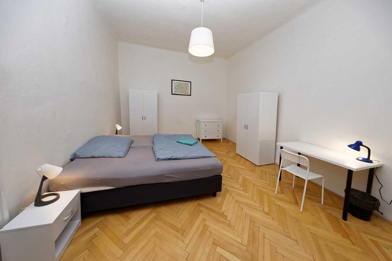 Peter'S Tower Apartments Prague Luaran gambar