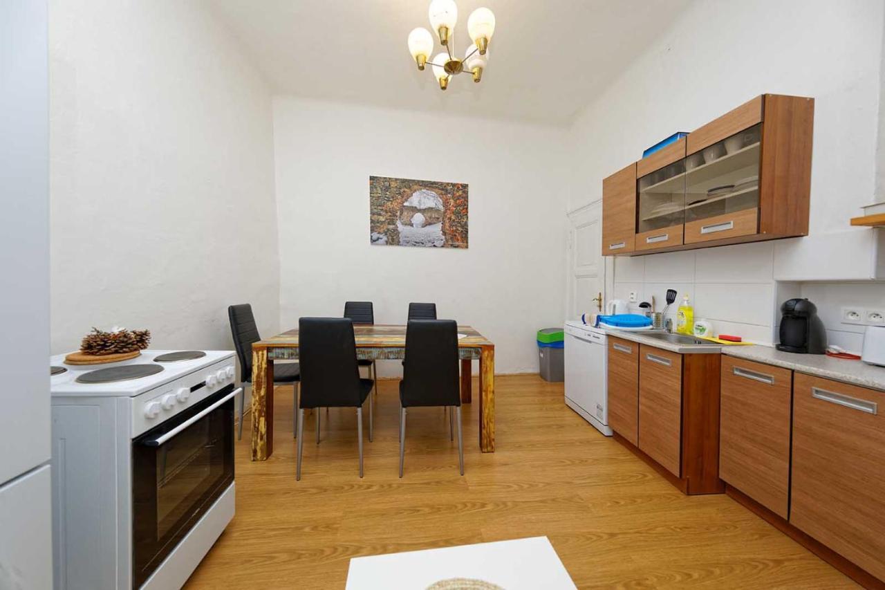 Peter'S Tower Apartments Prague Luaran gambar