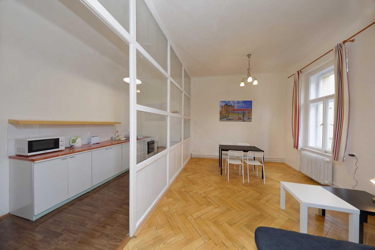 Peter'S Tower Apartments Prague Luaran gambar