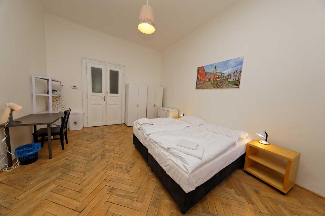 Peter'S Tower Apartments Prague Luaran gambar