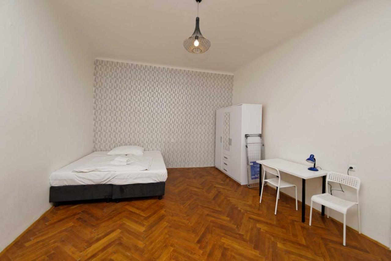 Peter'S Tower Apartments Prague Luaran gambar